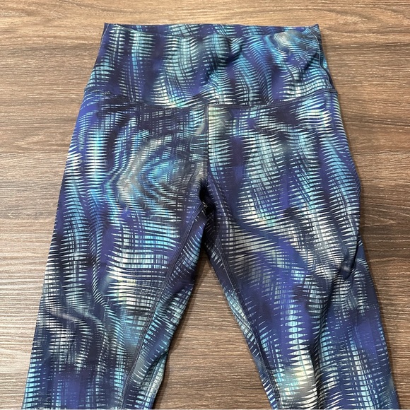 Lululemon Wunder Train High-Rise Crop 23" Foil
Shapeshifter Flux Blue Multi sz 8 - Picture 6 of 13